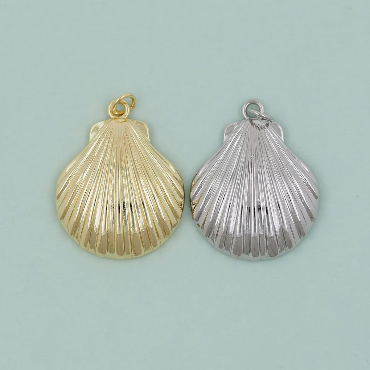 Large Shell Charm